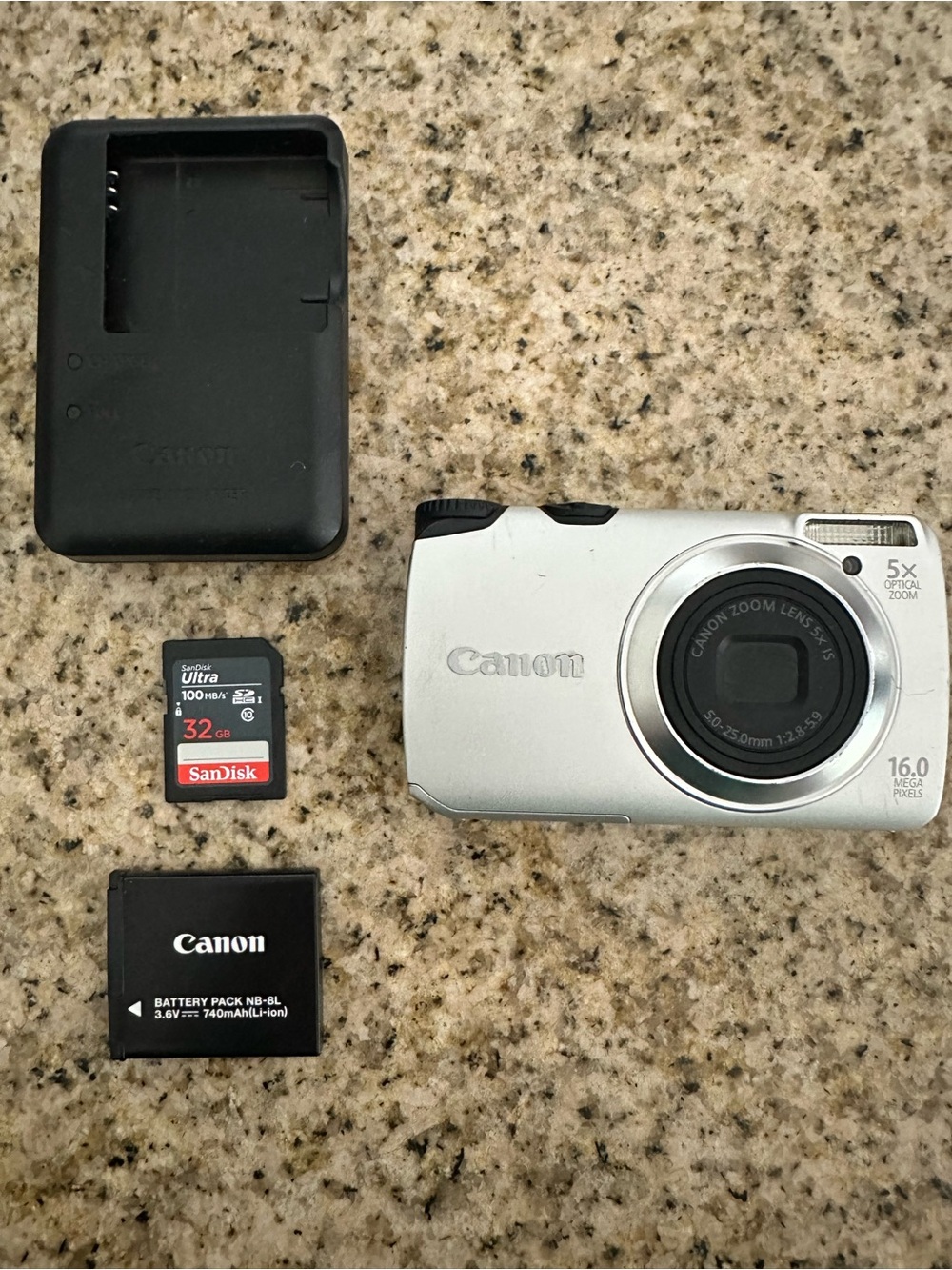 Canon PowerShot A3300 IS 16.0MP Digital Camera 5x Zoom 32 GB Gig SD Card